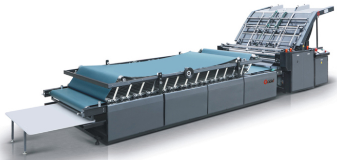 在操作覆面機時需要注意哪些事項？